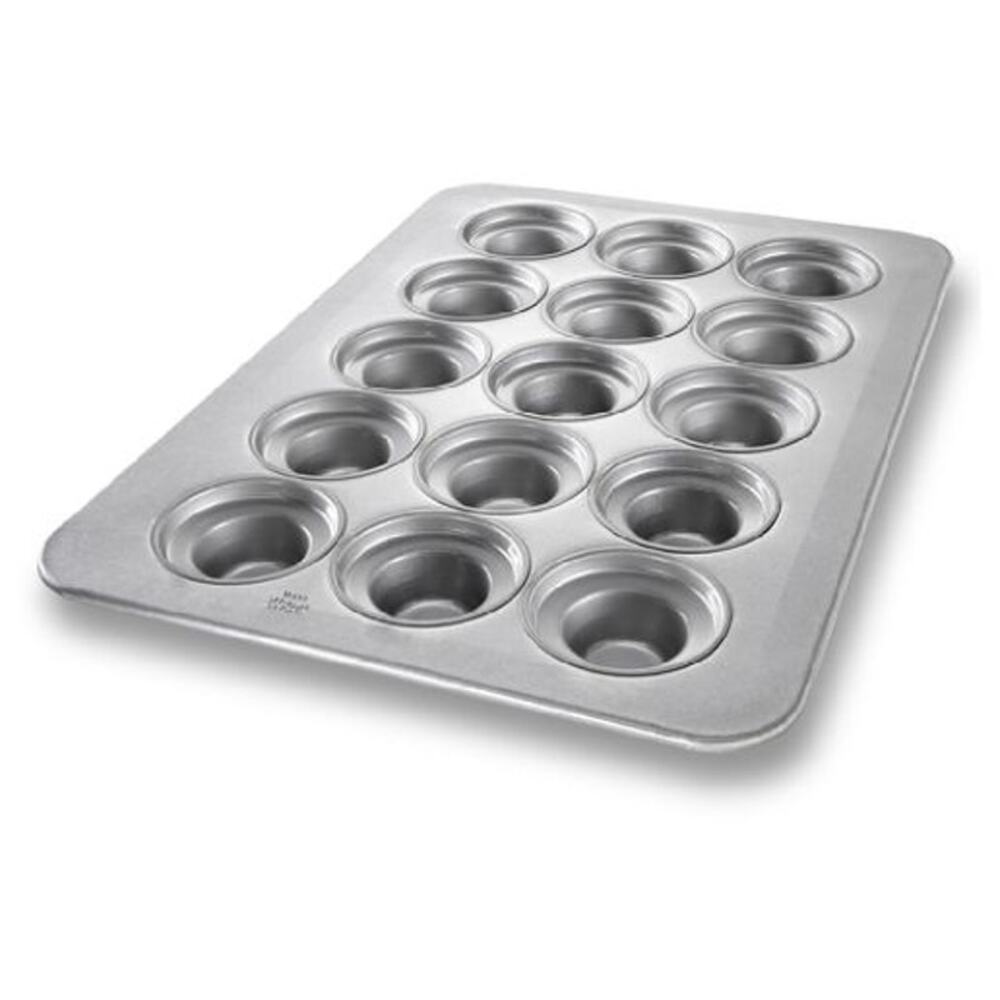 Chicago Metallic 45435 Large Crown Muffin Pan 17-7/8" X 25-7/8"